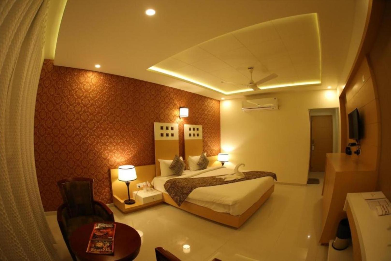 Hotel Roma Kristo Dwarka  Exterior photo